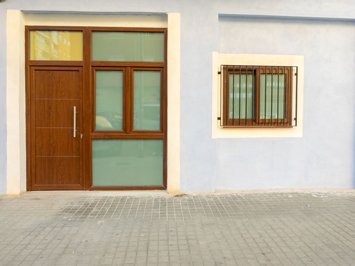 Puerta de entrada del estudio