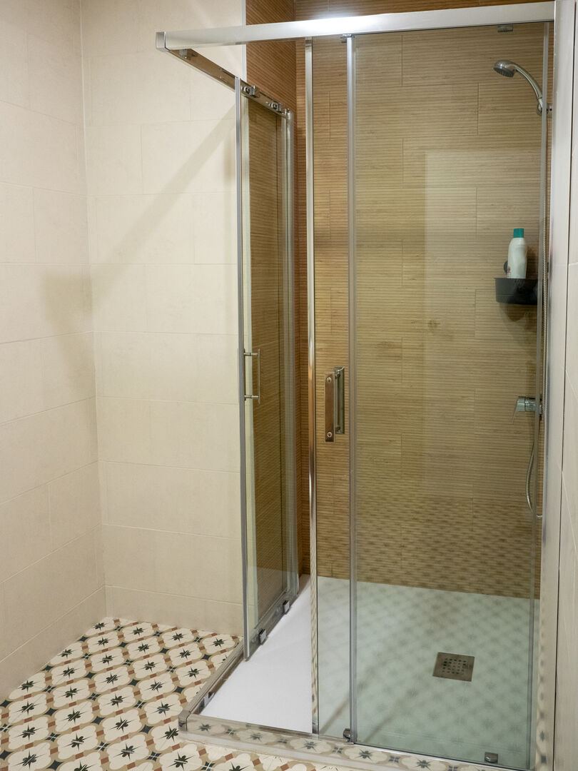 Baño con ducha