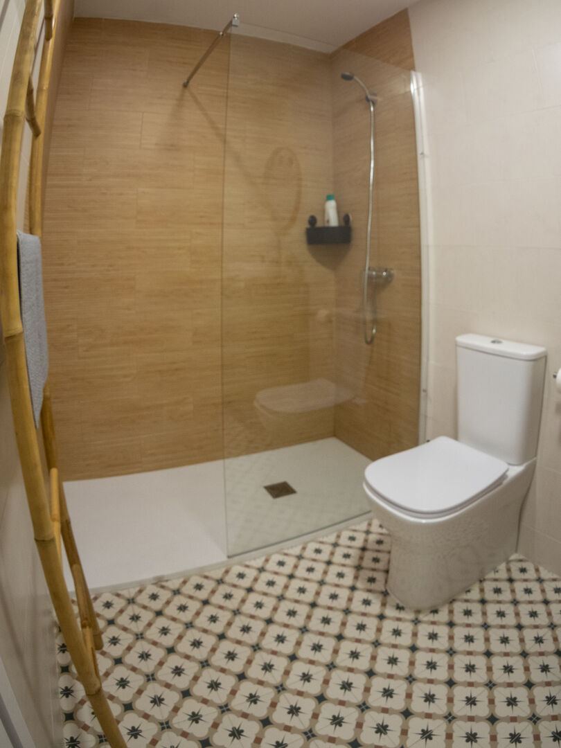Baño con ducha